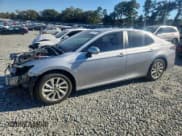 ✅ 2024 Toyota Camry LE • VIN: 4T1R11AK7RU898432 • Lot: 91261705. Wystawiony na Copart z przebiegiem 54 388 mil. Bezpłatny archiwum sprzedaży aukcyjnych z USA i szczegółowy raport historii pojazdu na DreamBid. Zdjęcie 1.