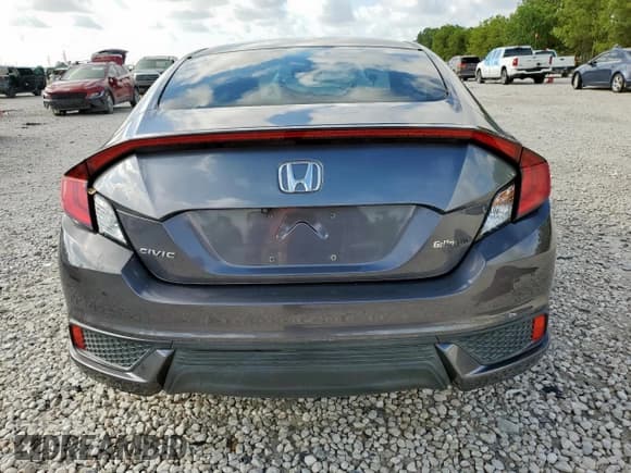 ✅ 2018 Honda Civic LX • VIN: 2HGFC4B58JH300157 • Lot: 83864015. Wystawiony na Copart z przebiegiem 61 694 mil. Bezpłatny archiwum sprzedaży aukcyjnych z USA i szczegółowy raport historii pojazdu na DreamBid. Zdjęcie 6.