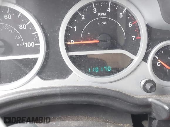 ✅ 2010 Jeep Wrangler Sahara • VIN: 1J4GA5D16AL178551 • Лот: 42473281. Опубликован ранее на IAAI с пробегом 110 170 миль. Бесплатный доступ к архиву аукционных продаж из США и подробный отчёт об истории автомобиля на DreamBid. Изображение 16.