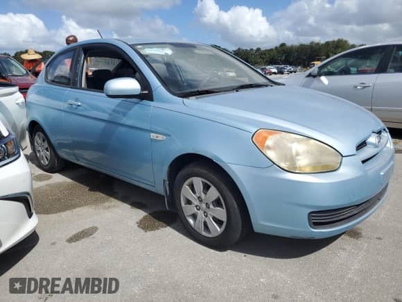 2010 Hyundai Accent GS z VIN KMHCM3AC4AU153076, wystawiony jako Copart lot #76299444 z przebiegiem Nie podano mil oraz Szkoda całkowita • Salvage title. Historia ofert i sprzedaży dostępna na DreamBid. Obrazek 4.