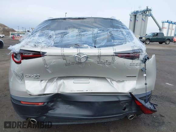 ✅ 2024 Mazda CX-30 S Preferred • VIN: 3MVDMBCM7RM702714 • Lot: 42266998. Listed on IAAI with 4,441 mi. Free auction sales archive from the USA and detailed vehicle history report at DreamBid. Image 18.