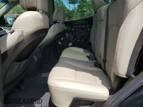 ✅ 2017 Hyundai Santa Fe 2.4L • VIN: 5XYZUDLB3HG461747 • Лот: 53861054. Опубликован ранее на Copart с пробегом 66 225 миль. Бесплатный доступ к архиву аукционных продаж из США и подробный отчёт об истории автомобиля на DreamBid. Изображение 10.