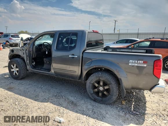 ✅ 2008 Nissan Frontier LE • VIN: 1N6AD07W48C450969 • Lot: 70727915. Wystawiony na Copart z przebiegiem Nie podano. Bezpłatny archiwum sprzedaży aukcyjnych z USA i szczegółowy raport historii pojazdu na DreamBid. Zdjęcie 2.