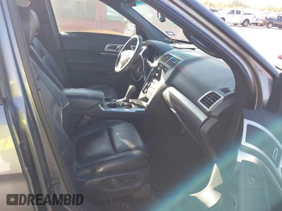 ✅ 2014 Ford Explorer XLT • VIN: 1FM5K7D85EGC22438 • Lot: 43909392. Listed on IAAI with 173,313 mi. Free auction sales archive from the USA and detailed vehicle history report at DreamBid. Image 5.