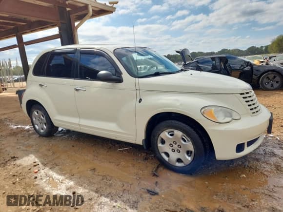✅ 2008 Chrysler PT Cruiser • VIN: 3A8FY48B28T228752 • Лот: 86147215. Опубликован ранее на Copart с пробегом 84 812 миль. Бесплатный доступ к архиву аукционных продаж из США и подробный отчёт об истории автомобиля на DreamBid. Изображение 4.