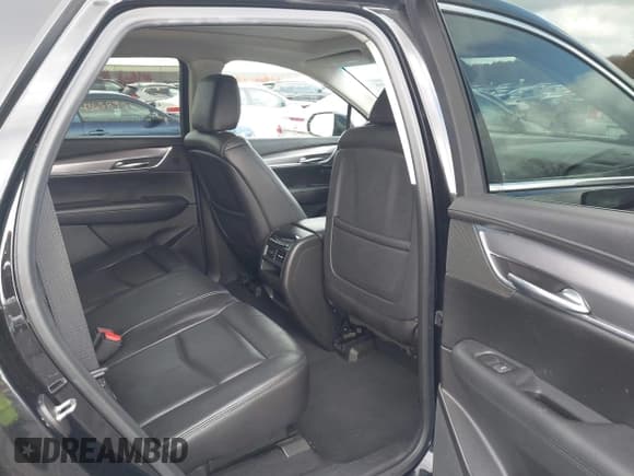 ✅ 2018 Cadillac XT5 Premium Luxury AWD • VIN: 1GYKNFRS9JZ236171 • Lot: 43654294. Listed on IAAI with 152,483 mi. Free auction sales archive from the USA and detailed vehicle history report at DreamBid. Image 8.