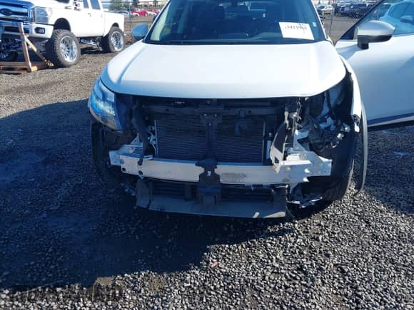 2024 Nissan Pathfinder SV z VIN 5N1DR3BA8RC256649, wystawiony jako IAAI lot #43421965 z przebiegiem 45 565 mil mil oraz . Historia ofert i sprzedaży dostępna na DreamBid. Obrazek 6.