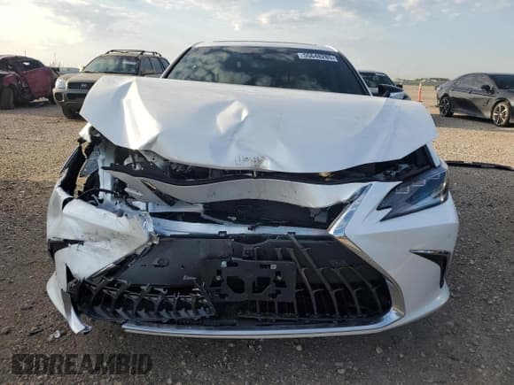 ✅ 2025 Lexus ES 300h Ultra Luxury • VIN: 58AFA1C14SU058825 • Lot: 55648285. Listed on Copart with 885 mi. Free auction sales archive from the USA and detailed vehicle history report at DreamBid. Image 5.