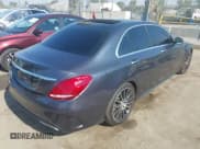 ✅ 2015 Mercedes-Benz C 300 • VIN: 55SWF4JB4FU046665 • Лот: 42940724. Опубликован ранее на IAAI с пробегом 127 801 миль. Бесплатный доступ к архиву аукционных продаж из США и подробный отчёт об истории автомобиля на DreamBid. Изображение 4.