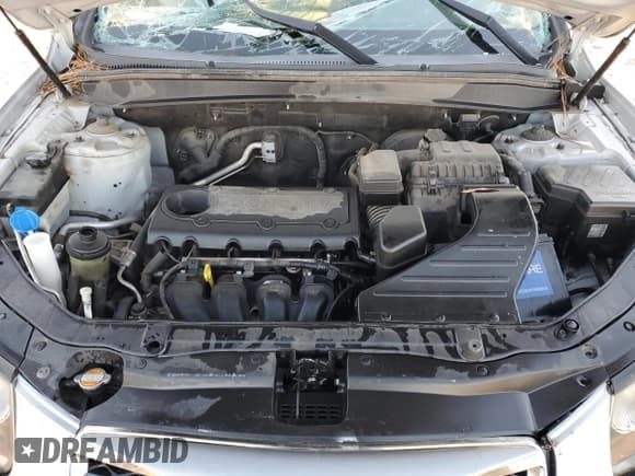 ✅ 2012 Hyundai Santa Fe GLS • VIN: 5XYZG3ABXCG093807 • Lot: 81119164. Listed on Copart with 103,403 mi. Free auction sales archive from the USA and detailed vehicle history report at DreamBid. Image 12.