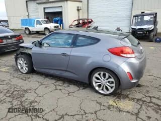 ✅ 2013 Hyundai Veloster w/Black Int • VIN: KMHTC6AD6DU155400 • Lot: 82214894. Wystawiony na Copart z przebiegiem 40 927 mil. Bezpłatny archiwum sprzedaży aukcyjnych z USA i szczegółowy raport historii pojazdu na DreamBid. Zdjęcie 2.