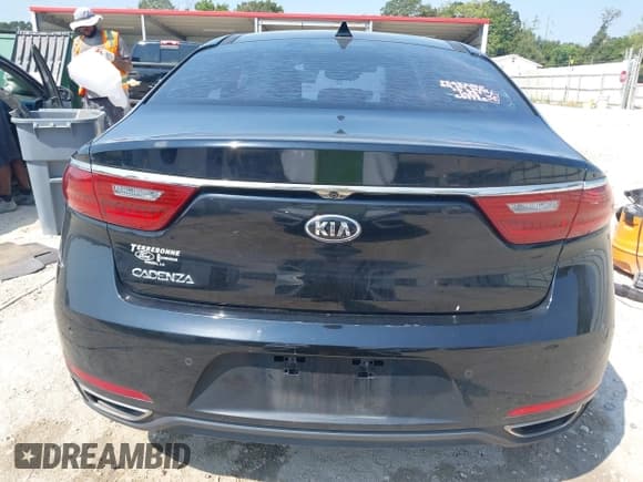 ✅ 2019 Kia Cadenza Technology • VIN: KNALC4J15K5170456 • Lot: 43224199. Wystawiony na IAAI z przebiegiem 105 892 mil. Bezpłatny archiwum sprzedaży aukcyjnych z USA i szczegółowy raport historii pojazdu na DreamBid. Zdjęcie 16.