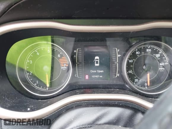 ✅ 2017 Jeep Cherokee 75th Anniversary Edition • VIN: 1C4PJLCB0HW511114 • Лот: 42454258. Опубликован ранее на IAAI с пробегом 137 457 миль. Бесплатный доступ к архиву аукционных продаж из США и подробный отчёт об истории автомобиля на DreamBid. Изображение 7.