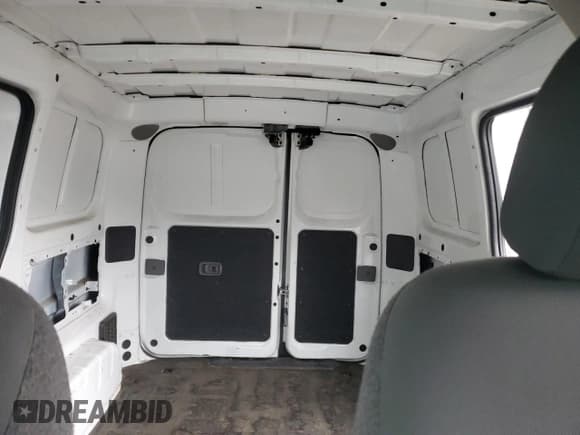 ✅ 2017 Nissan NV200 S • VIN: 3N6CM0KNXHK697768 • Lot: 89916395. Wystawiony na Copart z przebiegiem Nie podano. Bezpłatny archiwum sprzedaży aukcyjnych z USA i szczegółowy raport historii pojazdu na DreamBid. Zdjęcie 10.