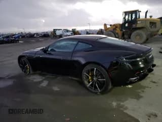 ✅ 2023 Aston Martin DB11 • VIN: SCFRMFAV3PGL11773 • Lot: 82879093. Wystawiony na Copart z przebiegiem Nie podano. Bezpłatny archiwum sprzedaży aukcyjnych z USA i szczegółowy raport historii pojazdu na DreamBid. Zdjęcie 2.