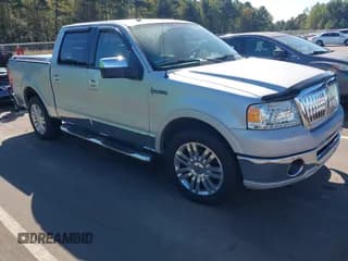 ✅ 2007 Lincoln Mark LT • VIN: 5LTPW16557FJ10956 • Lot: 43421016. Wystawiony na IAAI z przebiegiem 142 516 mil. Bezpłatny archiwum sprzedaży aukcyjnych z USA i szczegółowy raport historii pojazdu na DreamBid. Zdjęcie 1.
