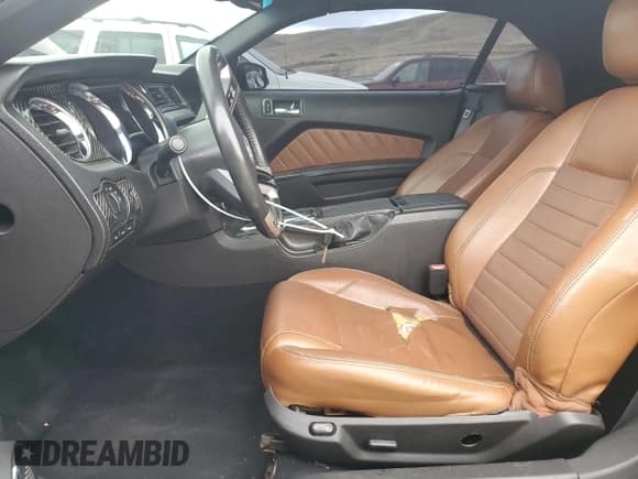 ✅ 2010 Ford Mustang GT • VIN: 1ZVBP8FH9A5169693 • Лот: 92731285. Опубликован ранее на Copart с пробегом 126 967 миль. Бесплатный доступ к архиву аукционных продаж из США и подробный отчёт об истории автомобиля на DreamBid. Изображение 7.