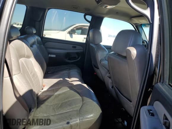 ✅ 2002 Chevrolet Suburban LT • VIN: 3GNEC16T52G202262 • Лот: 74599714. Опубликован ранее на Copart с пробегом 188 269 миль. Бесплатный доступ к архиву аукционных продаж из США и подробный отчёт об истории автомобиля на DreamBid. Изображение 11.