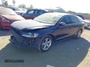 ✅ 2015 Volkswagen Passat S • VIN: 1VWAT7A32FC113160 • Lot: 43332027. Wystawiony na IAAI z przebiegiem 118 973 mil. Bezpłatny archiwum sprzedaży aukcyjnych z USA i szczegółowy raport historii pojazdu na DreamBid. Zdjęcie 2.