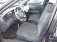 ✅ 2001 Ford Crown Victoria Police Interceptor • VIN: 2FAFP71W01X198332 • Лот: 41474334. Опубликован ранее на IAAI с пробегом 141 148 миль. Бесплатный доступ к архиву аукционных продаж из США и подробный отчёт об истории автомобиля на DreamBid. Изображение 5.