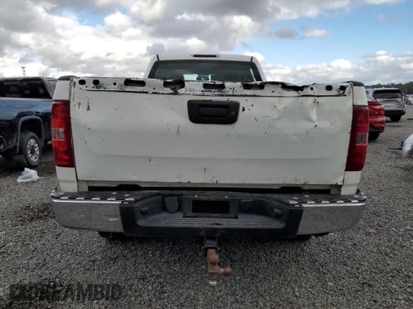 ✅ 2009 Chevrolet Silverado 2500HD Work Truck • VIN: 1GCHC43K49F133191 • Лот: 90463065. Опубликован ранее на Copart с пробегом Не указан. Бесплатный доступ к архиву аукционных продаж из США и подробный отчёт об истории автомобиля на DreamBid. Изображение 6.