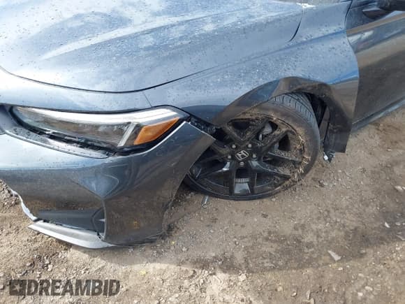 ✅ 2025 Honda Civic Sport • VIN: 2HGFE2F59SH581931 • Лот: 43093608. Опубликован ранее на IAAI с пробегом 9 978 миль. Бесплатный доступ к архиву аукционных продаж из США и подробный отчёт об истории автомобиля на DreamBid. Изображение 6.