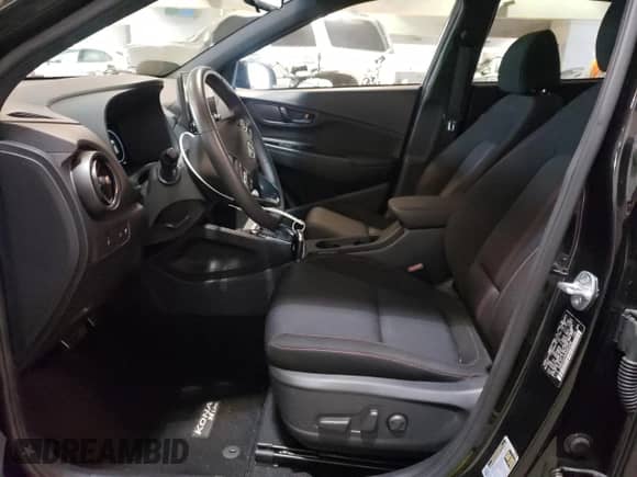 ✅ 2022 Hyundai Kona N Line • VIN: KM8K3CA36NU855596 • Lot: 63044143. Wystawiony na Copart z przebiegiem 1 368 mil mil. Skorzystaj z bezpłatnego archiwum sprzedaży aukcyjnych z USA i zobacz szczegółowy raport historii pojazdu na DreamBid. Zdjęcie 7.