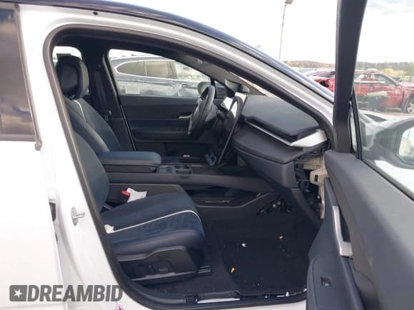 ✅ 2023 Fisker Ocean One • VIN: VCF1ZBU29PG004566 • Лот: 43546596. Опубликован ранее на IAAI с пробегом Не указан. Бесплатный доступ к архиву аукционных продаж из США и подробный отчёт об истории автомобиля на DreamBid. Изображение 5.