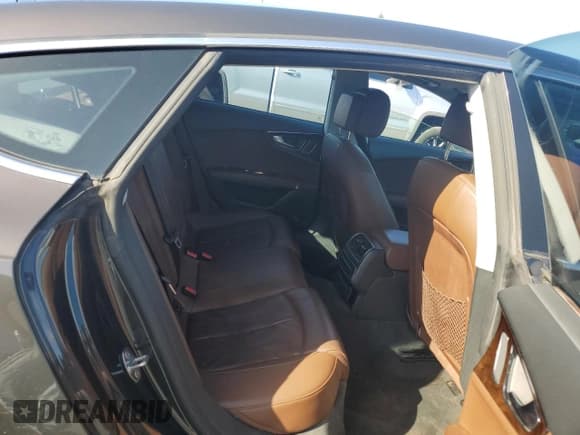 ✅ 2014 Audi A7 Premium Plus • VIN: WAUWMAFC4EN066371 • Lot: 91780115. Wystawiony na Copart z przebiegiem 157 811 mil. Bezpłatny archiwum sprzedaży aukcyjnych z USA i szczegółowy raport historii pojazdu na DreamBid. Zdjęcie 10.