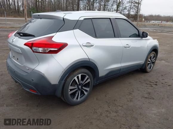 ✅ 2020 Nissan Kicks SV • VIN: 3N1CP5CV9LL526909 • Лот: 43836369. Опубликован ранее на IAAI с пробегом Не указан. Бесплатный доступ к архиву аукционных продаж из США и подробный отчёт об истории автомобиля на DreamBid. Изображение 4.