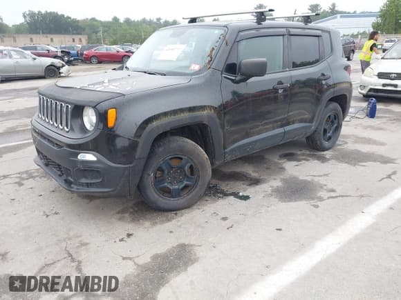 ✅ 2016 Jeep Renegade Sport • VIN: ZACCJBAW9GPD39479 • Lot: 42690757. Wystawiony na IAAI z przebiegiem 152 326 mil. Bezpłatny archiwum sprzedaży aukcyjnych z USA i szczegółowy raport historii pojazdu na DreamBid. Zdjęcie 17.