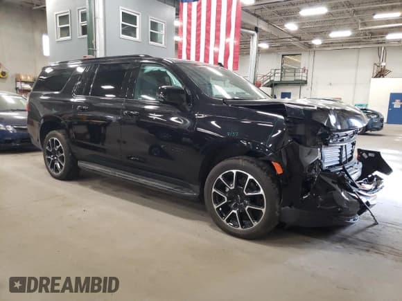 ✅ 2023 Chevrolet Suburban RST • VIN: 1GNSKEKD1PR354056 • Lot: 76050124. Wystawiony na Copart z przebiegiem Nie podano. Bezpłatny archiwum sprzedaży aukcyjnych z USA i szczegółowy raport historii pojazdu na DreamBid. Zdjęcie 4.