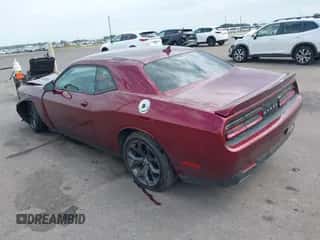 2018 Dodge Challenger SXT Plus z VIN 2C3CDZAG0JH311625, wystawiony jako IAAI lot #42993171 z przebiegiem 86 124 mil mil oraz . Historia ofert i sprzedaży dostępna na DreamBid. Obrazek 3.