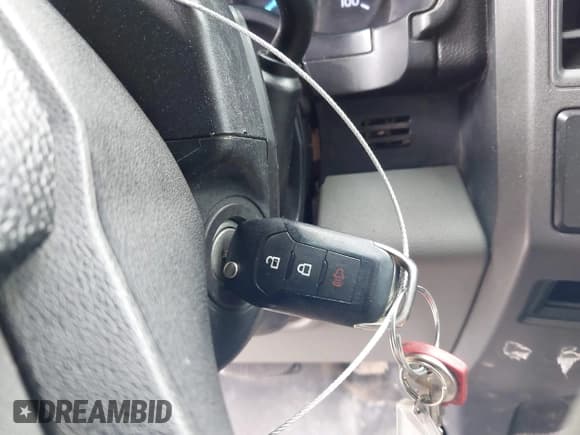 ✅ 2018 Ford F-250 XL • VIN: 1FT7X2B6XJEB92359 • Лот: 43143361. Опубликован ранее на IAAI с пробегом 175 592 миль. Бесплатный доступ к архиву аукционных продаж из США и подробный отчёт об истории автомобиля на DreamBid. Изображение 11.