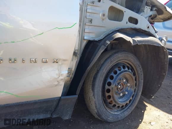 2019 Chevrolet Equinox LT z VIN 2GNAXKEV5K6110429, wystawiony jako IAAI lot #43391808 z przebiegiem 116 095 mil mil oraz . Historia ofert i sprzedaży dostępna na DreamBid. Obrazek 21.