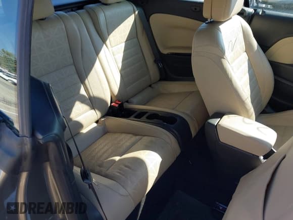 ✅ 2017 Buick Cascada Premium • VIN: W04WH3N55HG003157 • Лот: 43209032. Опубликован ранее на IAAI с пробегом 98 806 миль. Бесплатный доступ к архиву аукционных продаж из США и подробный отчёт об истории автомобиля на DreamBid. Изображение 8.