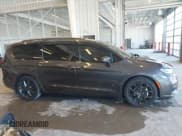 ✅ 2021 Chrysler Pacifica Touring L • VIN: 2C4RC1BG0MR560157 • Лот: 43660563. Опубликован ранее на IAAI с пробегом 54 900 миль. Бесплатный доступ к архиву аукционных продаж из США и подробный отчёт об истории автомобиля на DreamBid. Изображение 12.