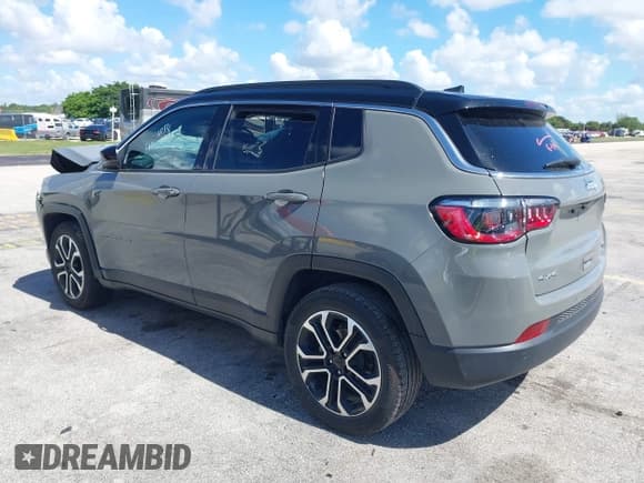 ✅ 2024 Jeep Compass Limited • VIN: 3C4NJDCN4RT595341 • Lot: 42577790. Listed on IAAI with 42,995 mi. Free auction sales archive from the USA and detailed vehicle history report at DreamBid. Image 3.