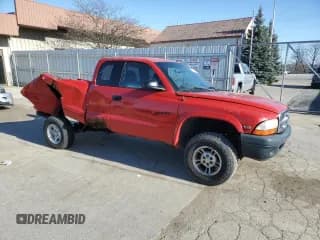 ✅ 2000 Dodge Dakota Sport • VIN: 1B7GG22N1YS780069 • Lot: 52019815. Wystawiony na Copart z przebiegiem 164 869 mil. Bezpłatny archiwum sprzedaży aukcyjnych z USA i szczegółowy raport historii pojazdu na DreamBid. Zdjęcie 4.