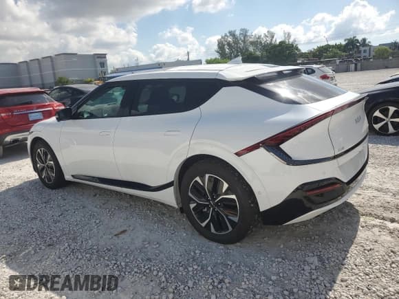 ✅ 2024 Kia EV6 GT-Line • VIN: KNDC44LA0R5223331 • Lot: 57339025. Listed on Copart with 2,032 mi. Free auction sales archive from the USA and detailed vehicle history report at DreamBid. Image 2.