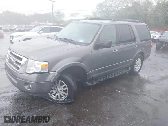 ✅ 2011 Ford Expedition XLT • VIN: 1FMJU1J58BEF54056 • Lot: 42254977. Listed on IAAI with 184,199 mi. Free auction sales archive from the USA and detailed vehicle history report at DreamBid. Image 2.