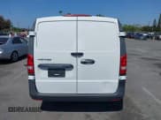 ✅ 2020 Mercedes-Benz Metris Cargo • VIN: WD3PG2EA3L3651675 • Lot: 42270710. Wystawiony na IAAI z przebiegiem 87 882 mil. Bezpłatny archiwum sprzedaży aukcyjnych z USA i szczegółowy raport historii pojazdu na DreamBid. Zdjęcie 16.