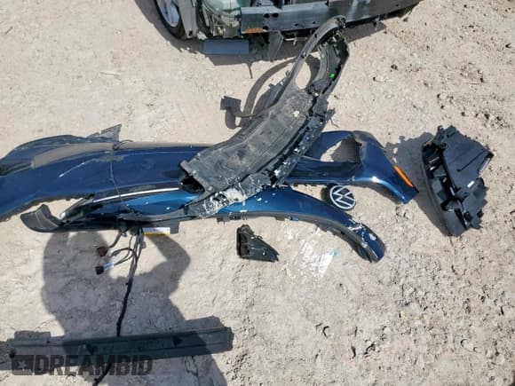 ✅ 2023 Volkswagen ID.4 Pro S Plus • VIN: 1V2HMPE86PC055168 • Lot: 56727475. Wystawiony na Copart z przebiegiem 13 334 mil. Bezpłatny archiwum sprzedaży aukcyjnych z USA i szczegółowy raport historii pojazdu na DreamBid. Zdjęcie 13.