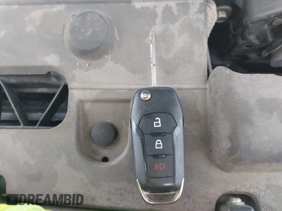 ✅ 2017 Ford F-150 XL • VIN: 1FTMF1C83HKC32096 • Лот: 43270446. Опубликован ранее на IAAI с пробегом 207 469 миль. Бесплатный доступ к архиву аукционных продаж из США и подробный отчёт об истории автомобиля на DreamBid. Изображение 11.