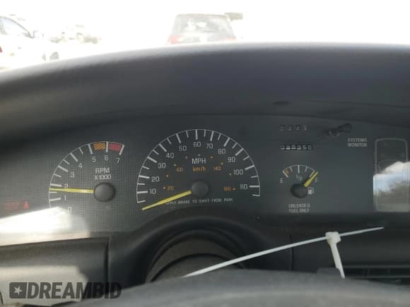 ✅ 1999 Pontiac Bonneville SE • VIN: 1G2HX52K4XH233440 • Лот: 85694595. Опубликован ранее на Copart с пробегом 96 250 миль. Бесплатный доступ к архиву аукционных продаж из США и подробный отчёт об истории автомобиля на DreamBid. Изображение 9.