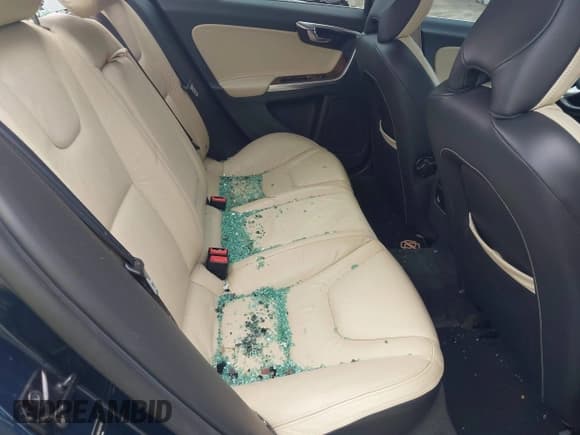 ✅ 2012 Volvo S60 T5 • VIN: YV1622FS9C2025121 • Lot: 43027092. Wystawiony na IAAI z przebiegiem 197 230 mil. Bezpłatny archiwum sprzedaży aukcyjnych z USA i szczegółowy raport historii pojazdu na DreamBid. Zdjęcie 8.