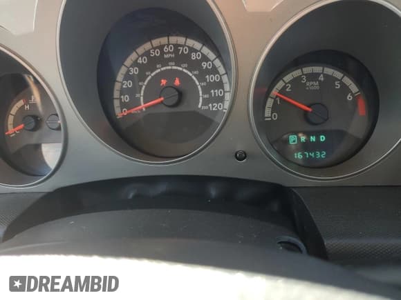 ✅ 2010 Dodge Avenger SXT • VIN: 1B3CC4FB2AN117329 • Лот: 73482104. Опубликован ранее на Copart с пробегом 167 432 миль. Бесплатный доступ к архиву аукционных продаж из США и подробный отчёт об истории автомобиля на DreamBid. Изображение 9.