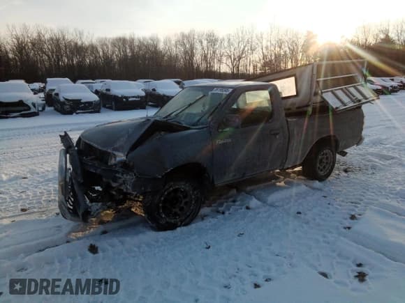 ✅ 2000 Nissan Frontier XE • VIN: 1N6DD21S5YC399092 • Lot: 89199395. Listed on Copart with 170,742 mi. Free auction sales archive from the USA and detailed vehicle history report at DreamBid. Image 1.