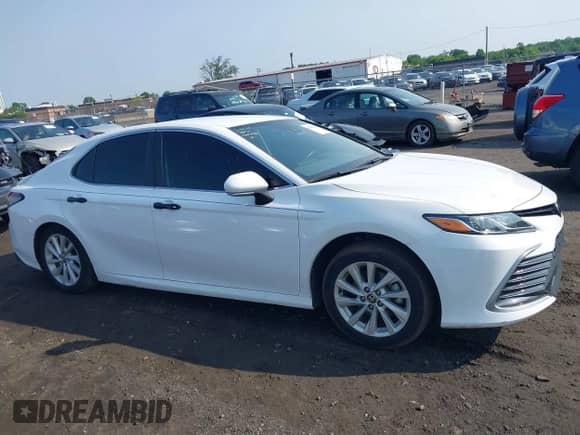 2022 Toyota Camry LE с VIN 4T1R11BK0NU067461, выставлен на аукционе IAAI как лот 42469758 с пробегом 40 256 миль миль и . История ставок и продаж доступна на DreamBid. Изображение 13.