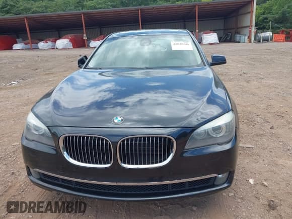 ✅ 2012 BMW 7 Series 750Li • VIN: WBAKB8C54CC964853 • Lot: 42848346. Wystawiony na IAAI z przebiegiem 154 299 mil. Bezpłatny archiwum sprzedaży aukcyjnych z USA i szczegółowy raport historii pojazdu na DreamBid. Zdjęcie 6.